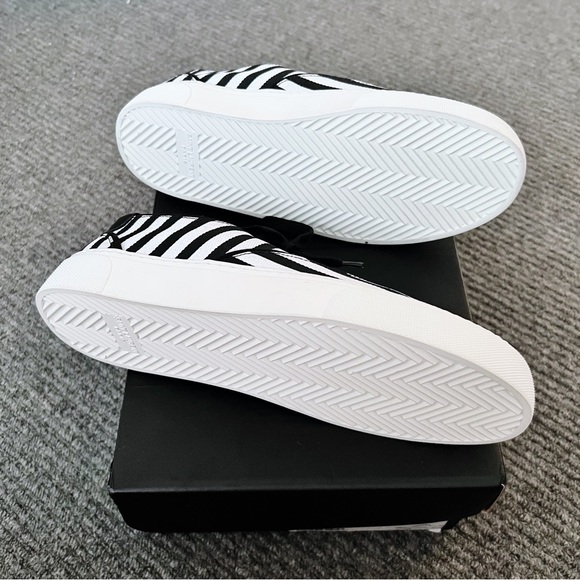 NWT - SAINT LAURENT - VENICE LOW STRIPE CANVAS SNEAKER (38) - Picture 9 of 10